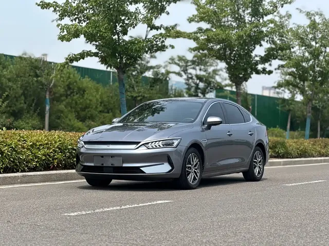 BYD Qin PLUS 2021 EV 500KM Luxury Model