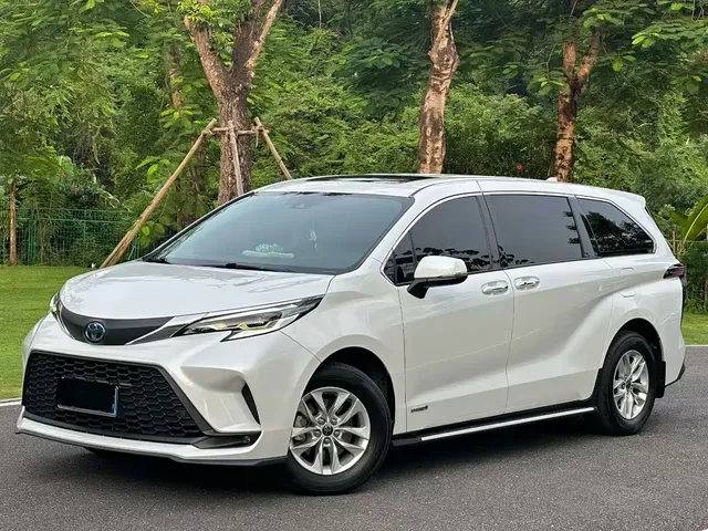Toyota Granvia 2023 2.5L Hybrid Comfort Edition
