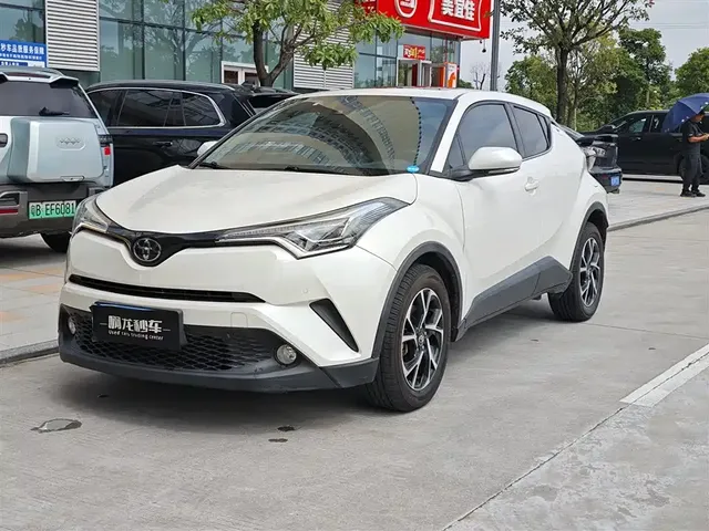 Toyota C-HR 2018 2.0L Luxury Sunroof Edition China VI