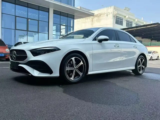 Mercedes-Benz A-Class 2023 A 200 L Fashion