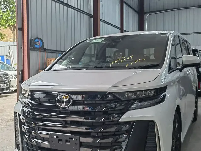 Toyota Vellfire 2024 Crown Hybrid 2.5L Premium Edition