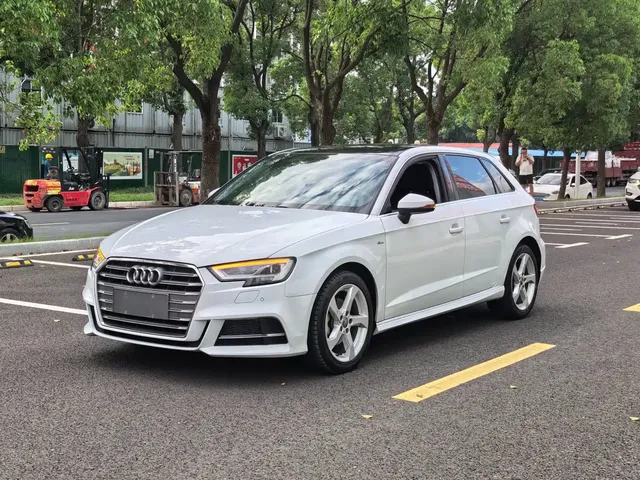 Audi A3 2021 Sportback 35 TFSI Fashion Sport