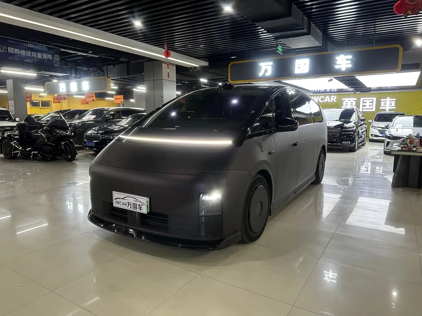 Li Auto MEGA 2024 Ultra