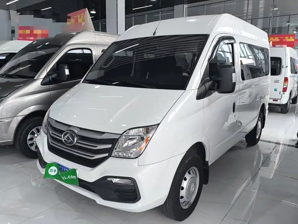 SAIC Maxus Xintu V80 2023 2.0T AMT Classic Aoyun Short Wheelbase Medium Roof 5/6 Seats