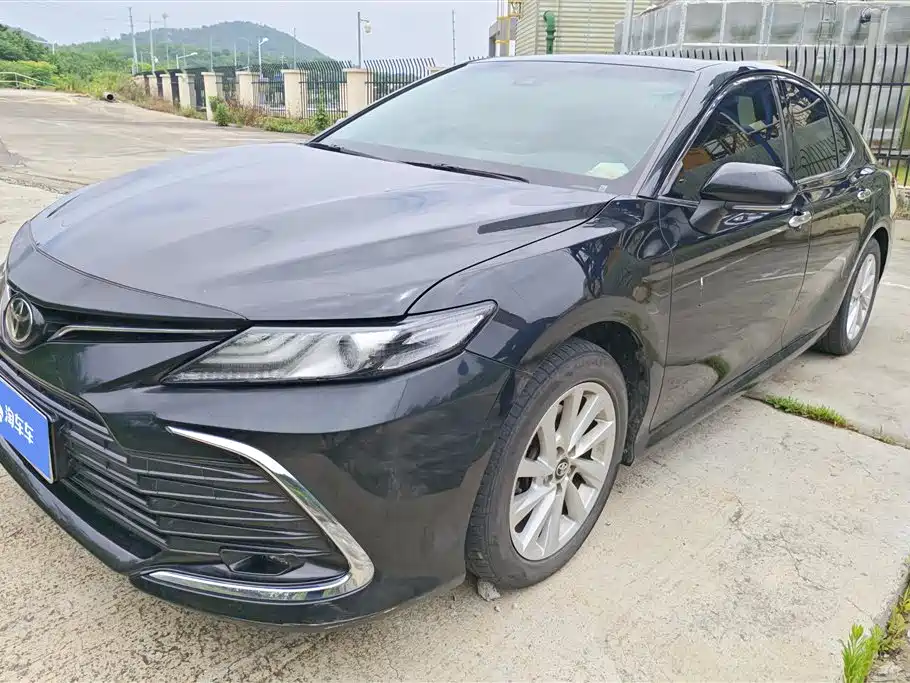 Toyota Camry 2021 2.0G Luxury Edition
