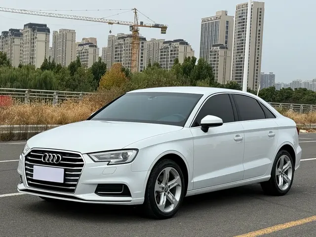 Audi A3 2019 Limousine 35 TFSI Progressive China VI