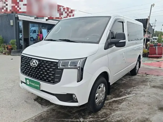 SAIC Maxus Xintu V80 2025 Value Edition Aoyun 2.0T AMT Short Wheelbase Ultra-Low Roof 127Ps 5/6-seater