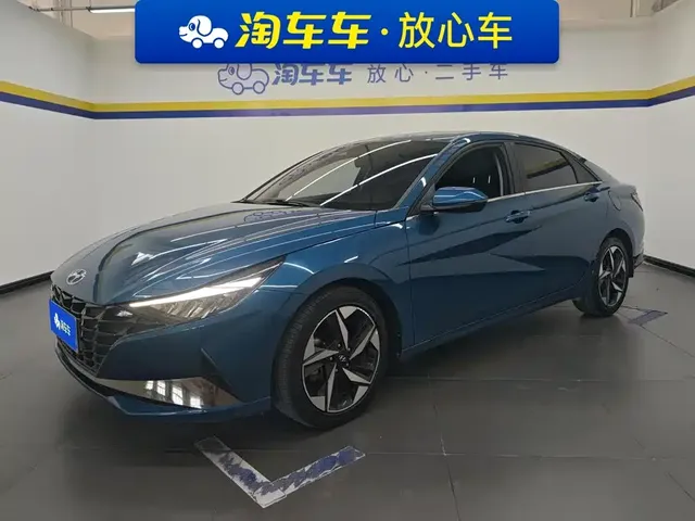 Hyundai Elantra 2021 1.5L CVT LUX Premium Edition