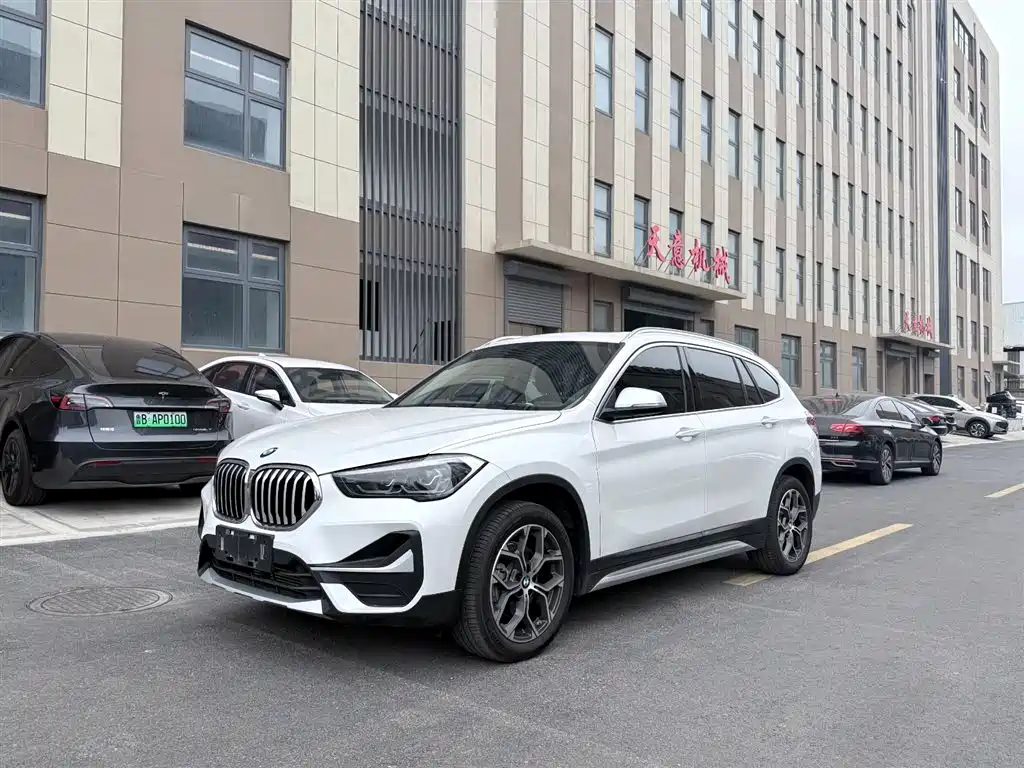 BMW X1 2022 xDrive25Li Premium