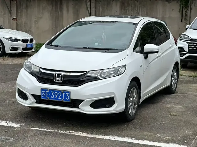 Honda Fit 2018 1.5L CVT Comfort Sunroof Edition