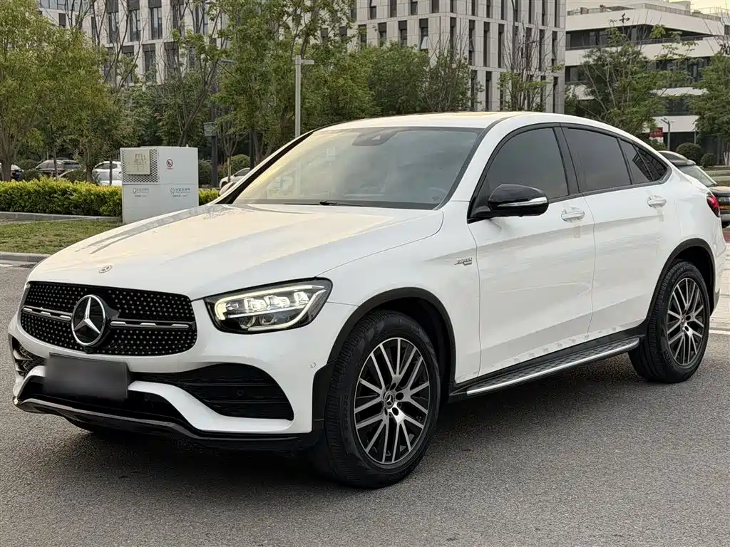 Mercedes-Benz GLC Coupe 2020 GLC 300 4MATIC Coupe SUV
