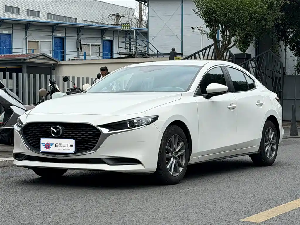 Mazda 3 Axela 2023 2.0L Auto Zhiqing