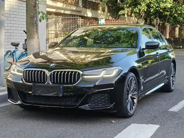 BMW 5 Series 2022 Model Second Facelift 530Li Leading M Sport Package
