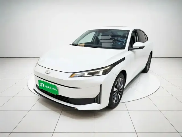 Changan Qiyuan A05 2024 Deluxe Edition 70 Leading