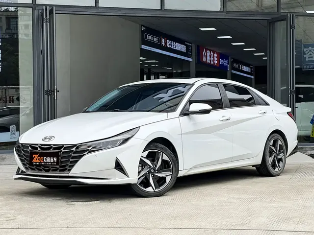 Hyundai Elantra 2022 1.5L CVT GLX Elite Edition
