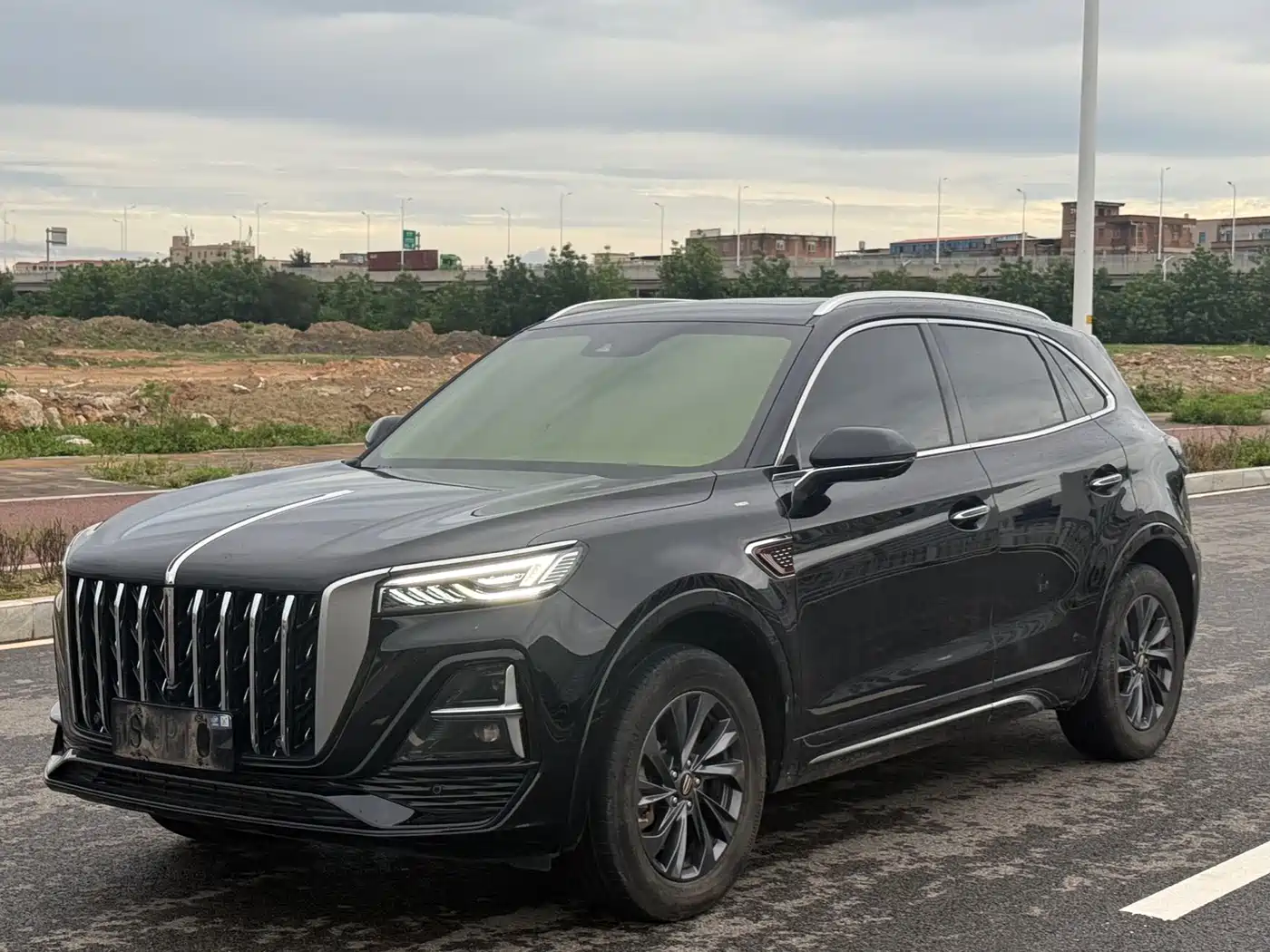 Hongqi HS5 2023 2.0T Flag Enjoy Pro Edition