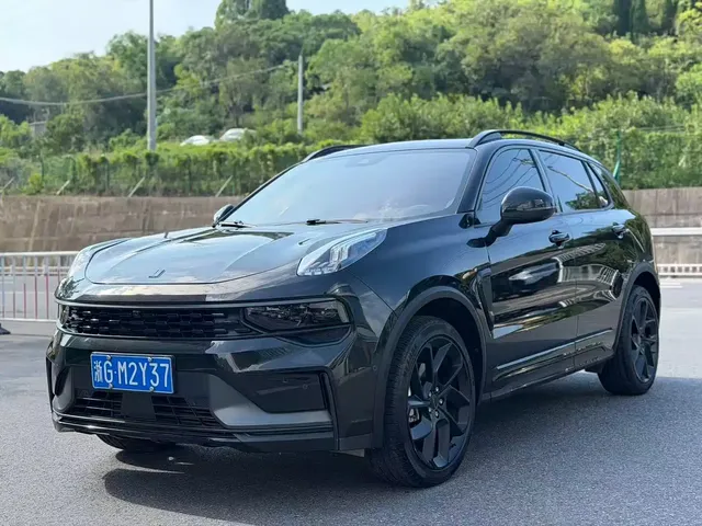 Lynk & Co 01 2021 2.0TD AWD Night Edition