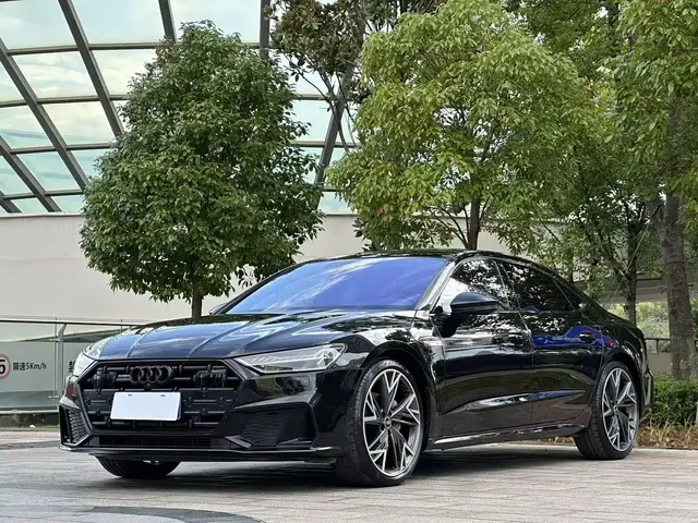 Audi A7L 2023 45 TFSI quattro S-line Black Warrior Edition