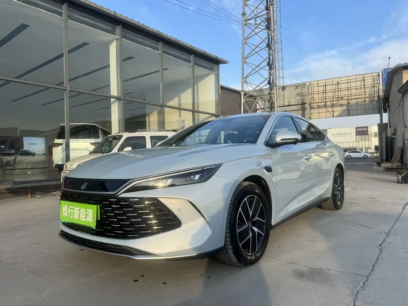 BYD Qin L 2025 DM-i Smart Drive Edition 120KM Surpassing