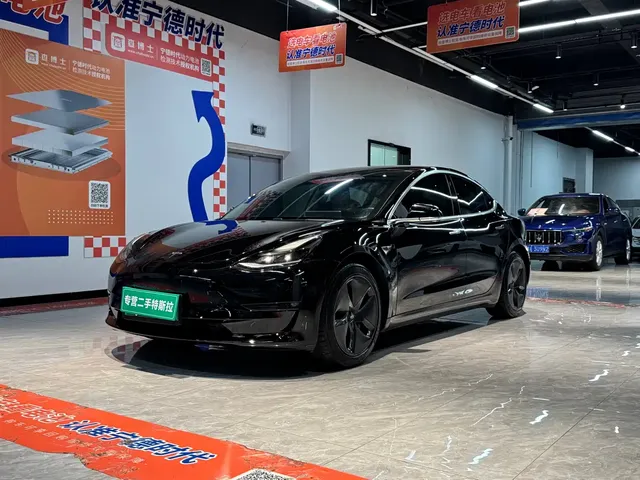 Tesla Model 3 2020 Facelift Long Range Rear-Wheel Drive