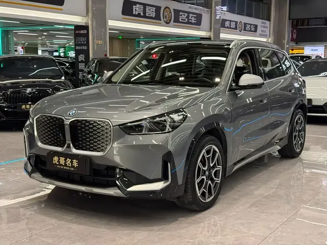 BMW iX1 2023 xDrive30L X Design Package