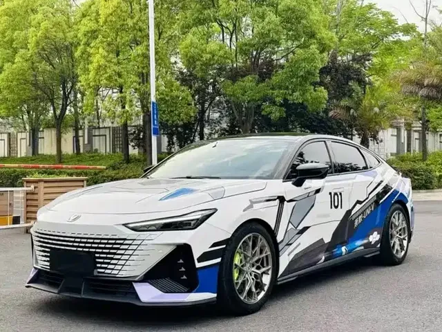Changan UNI-V 2022 1.5T Sport Edition