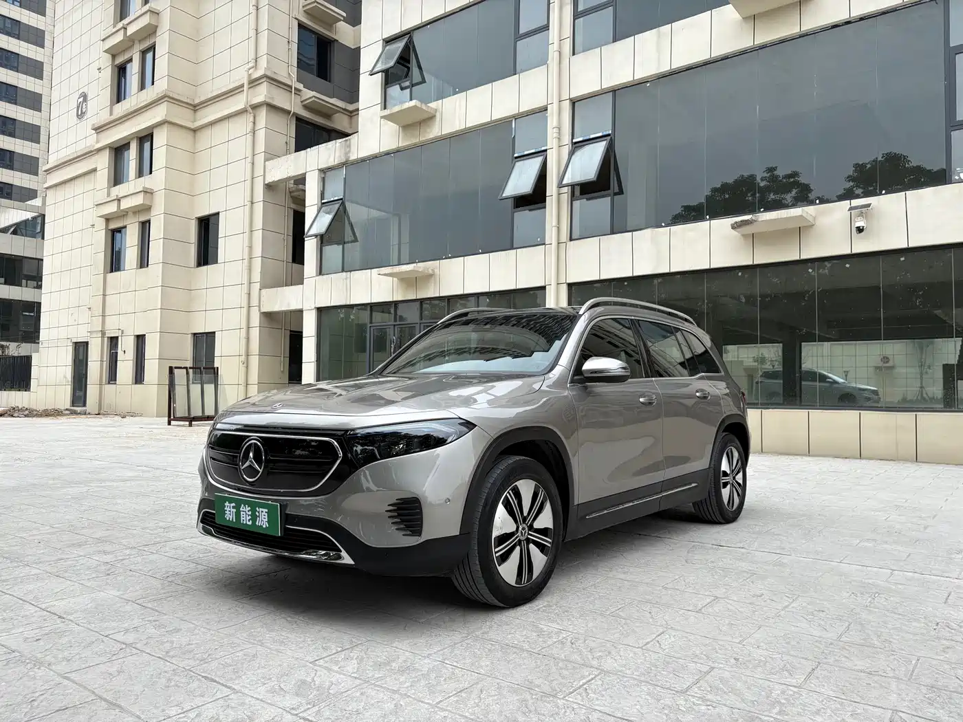 Mercedes-Benz EQB 2023 Facelift EQB 260