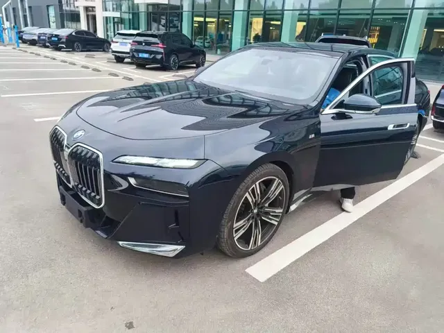 BMW 7 Series 2023 740Li Exclusive M Sport Package