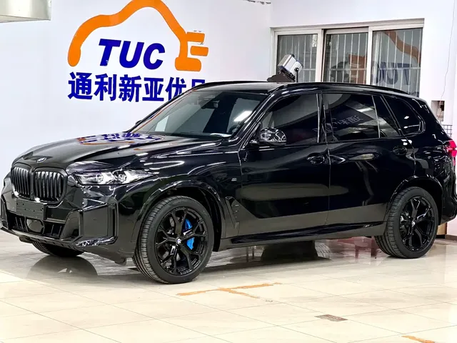 BMW X5 2023 xDrive 30Li Premium M Sport Black Night Package