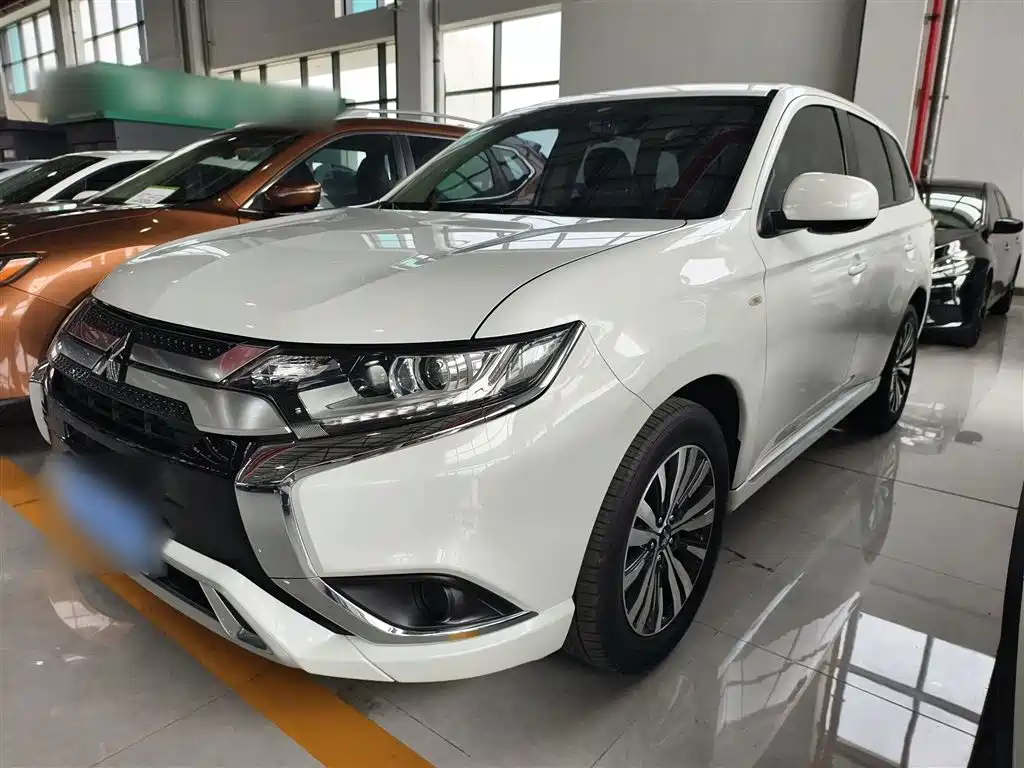 Mitsubishi Outlander 2021 Facelift 2.0L 2WD Comfort Edition 5-Seater