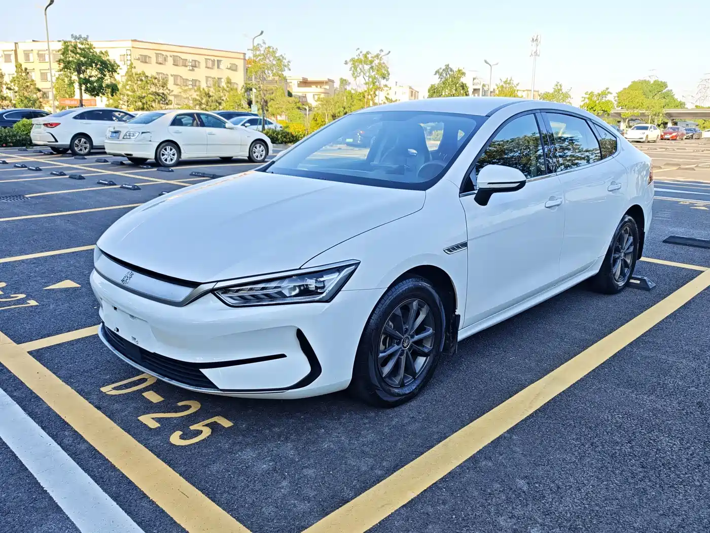 BYD Qin PLUS 2021 EV 420KM Travel Edition