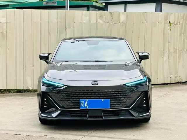 Changan UNI-V 2022 1.5T Premium Model