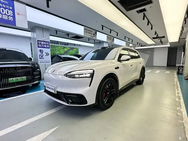 AITO Wenjie AITO M6, 2026