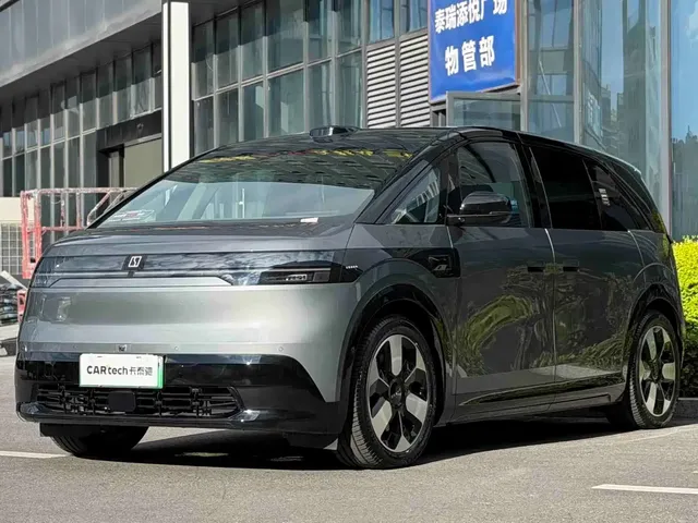 ZEEKR MIX 2025 Smart Driving Edition