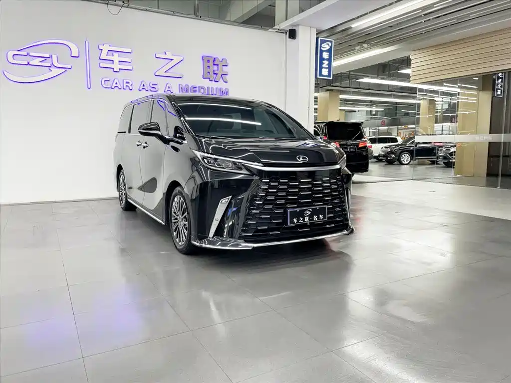 Lexus LM 2023 500h 6-Seater Prestige Edition