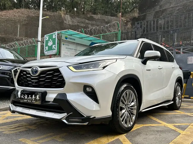 Toyota Highlander 2022 Model Dual Engine 2.5L 4WD Premium Edition 7-Seater