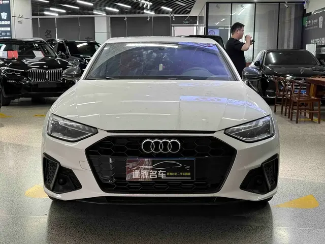 Audi A4L 2024 40 TFSI Luxury Dynamic