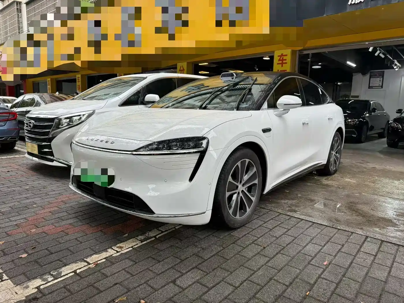 Zhijie Luxeed R7 2024 Pure Electric 802km Max