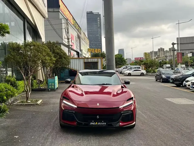 Ferrari Purosangue 2023 6.5L V12
