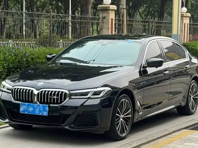 BMW 5 Series 2022 Facelift 530Li Leading M Sport Package