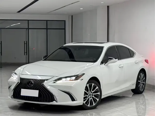 Lexus ES 2020 300h Ultimate Edition