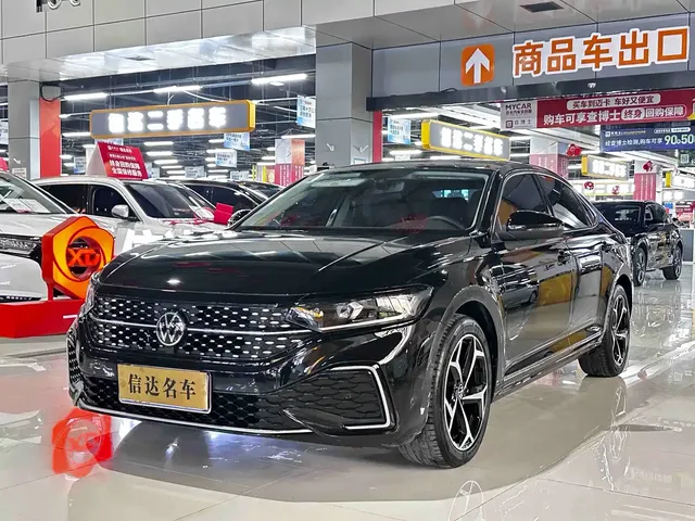 Volkswagen Passat 2025 Outstanding 330TSI Starlight Elite Edition