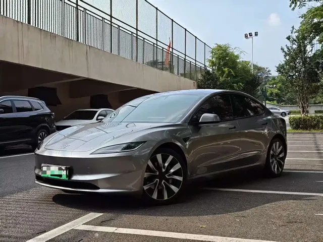 Tesla Model 3 2025 Model Rear-Wheel Drive Edition