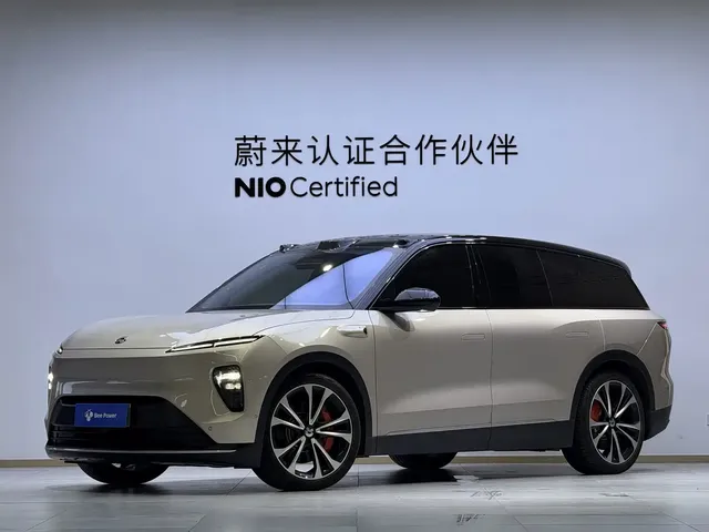 NIO ES8 2024 75kWh