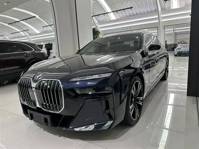BMW 7 Series 2023 Model 740Li Leading M Sport Package