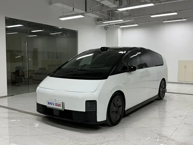 Li Auto MEGA 2024 Ultra