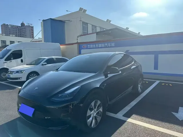 Tesla Model Y 2023 Long Range All-Wheel Drive Edition