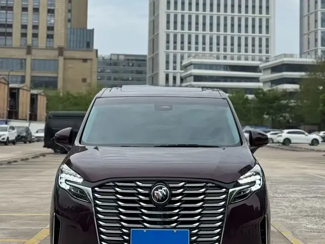 Buick GL8 2023 Avenir 6-Seater Executive Edition