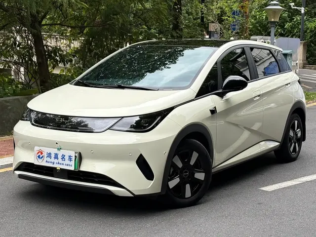 BYD Dolphin 2025 Smart Drive Edition 410km Fashion Version