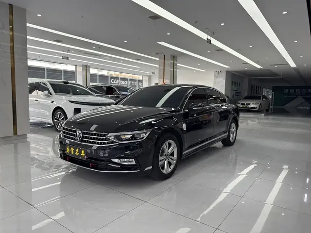 Volkswagen Magotan 2023 2 Million Units Commemorative Edition 280TSI DSG Comfort